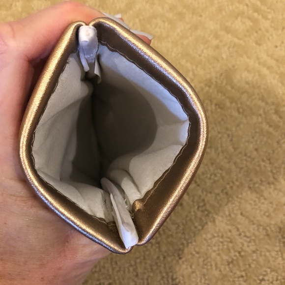 Brand new Rose Gold Sunglass case - Picture 4 of 4